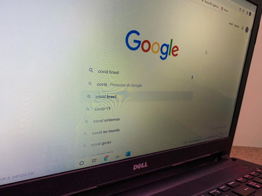 Maior dúvida brasileira sobre imunização no Google foi se é permitido beber depois da vacina contra a Covid