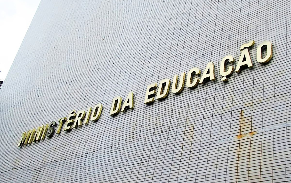MEC diz que vai liberar orçamento de universidades