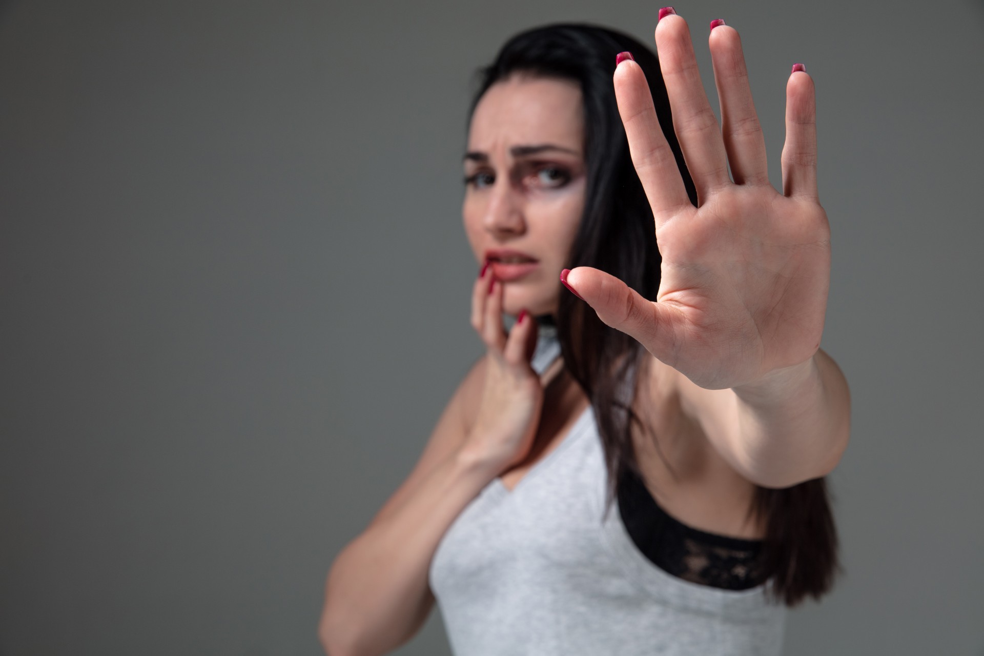 Mulheres sofrem tentativa de feminicídio e agressões com tijoladas neste domingo (03) em Rio Verde