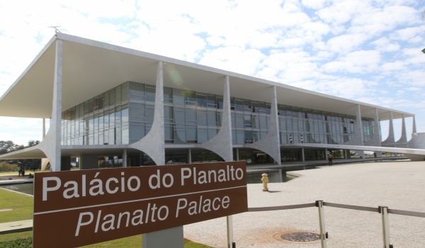 Governo Federal anuncia concurso para mais de 4 mil vagas