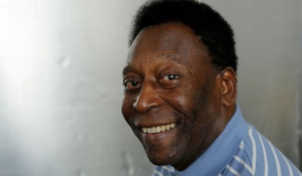 Boletim médico afirma que saúde de Pelé continua estável