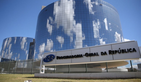 Bolsonaro aciona a PGR após Toffoli rejeitar queixa-crime contra outro ministro do STF