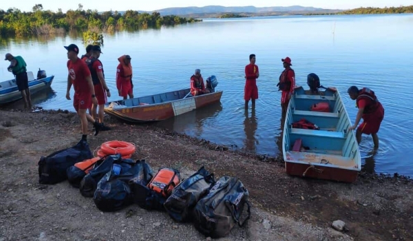 Bombeiros continuam buscas por desaparecidos no Lago Serra da Mesa