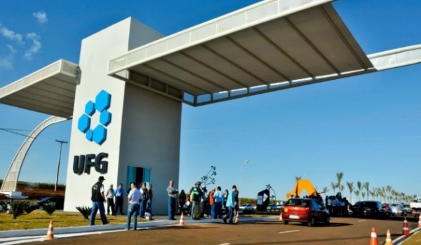 Corte no MEC: Capes não realiza pagamento de cerca de 1,1 mil bolsas para alunos da UFG