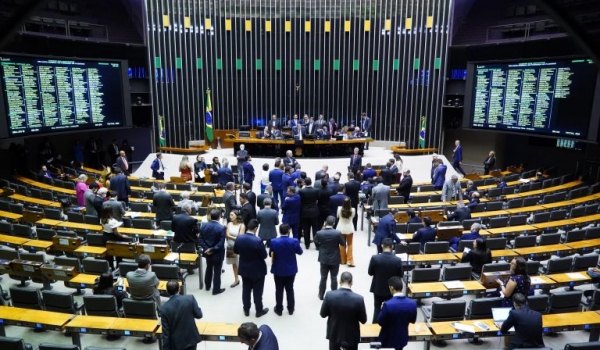 Coluna Cairo Santos: DEPUTADOS X TRABALHO EM GOIÁS