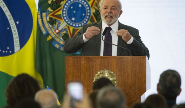 Governo anuncia a retomada do programa Mais Médicos com a abertura de 15 mil novas vagas