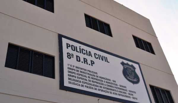 Homem agride e ameaça esposa com martelo durante discussão em Rio Verde