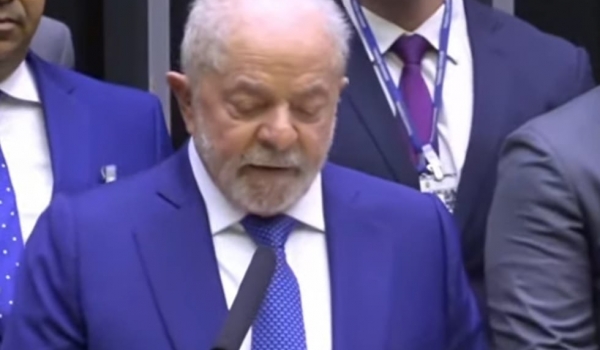 Lula é empossado presidente do Brasil pela terceira vez 